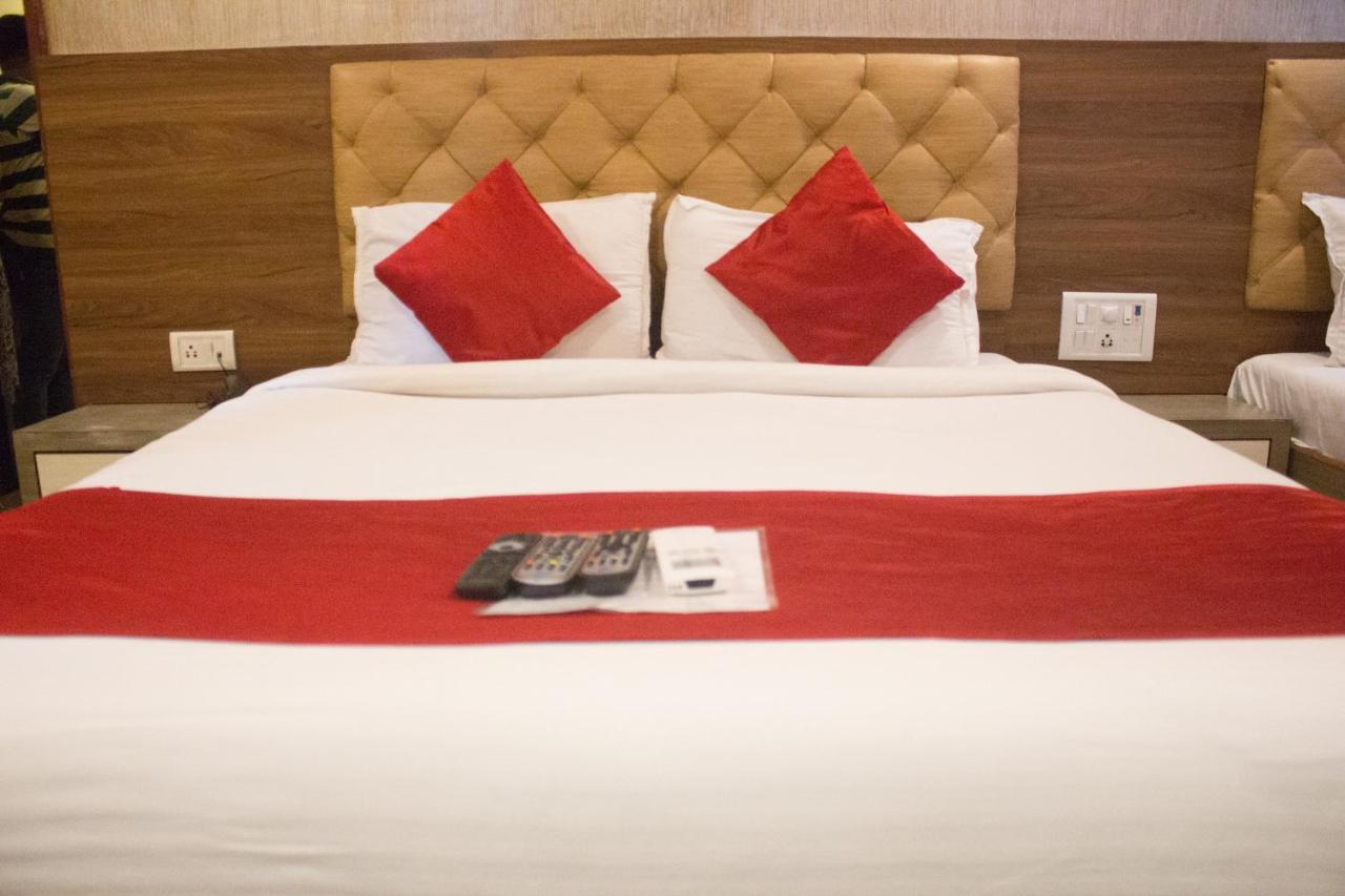 Highland Residency The Boutique Hotel Thane Exteriör bild