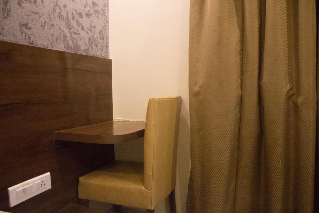 Highland Residency The Boutique Hotel Thane Exteriör bild
